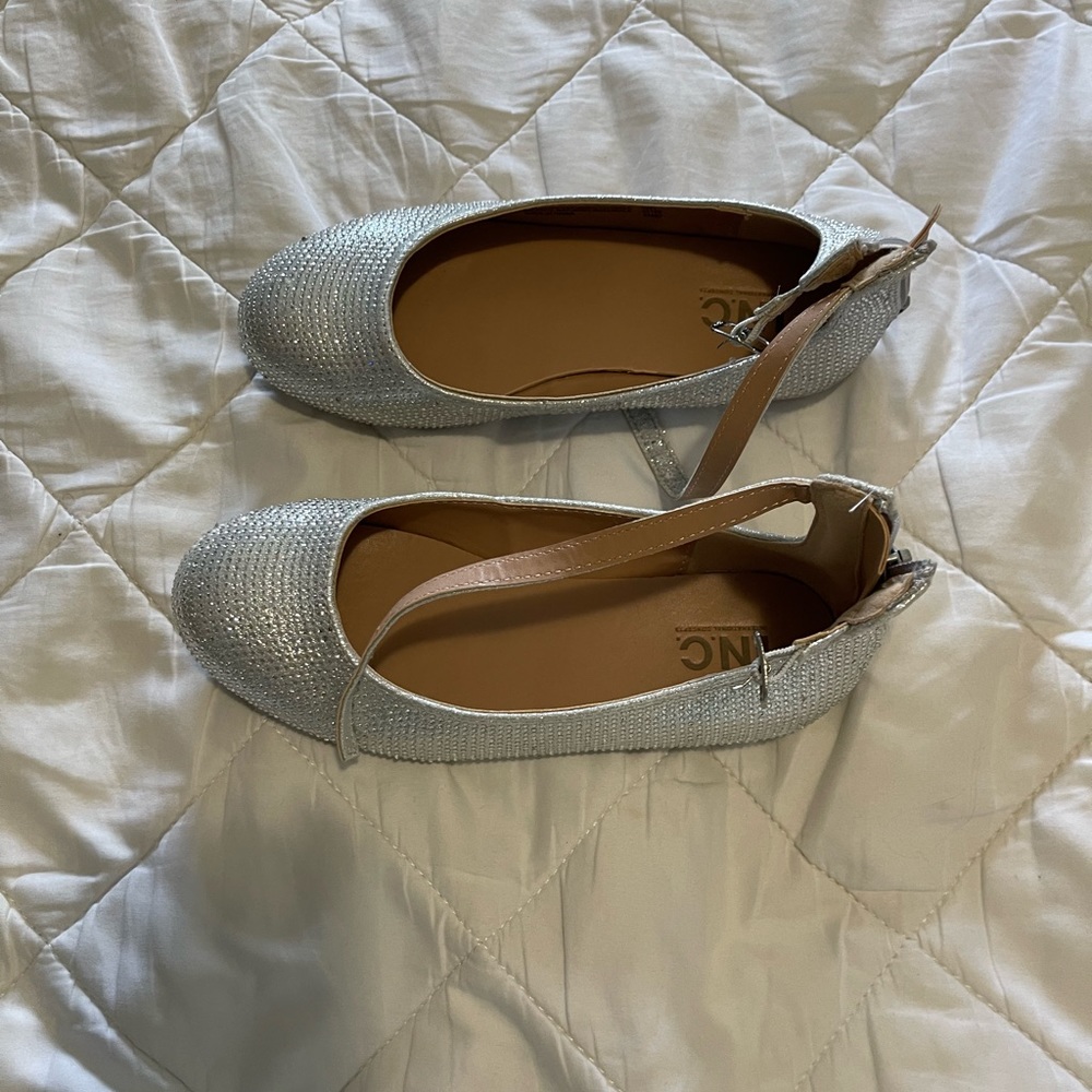 Girls silver metallic flats